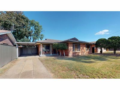 9 Opal Street, Dubbo