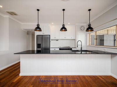 175 Kinross Drive, Kinross