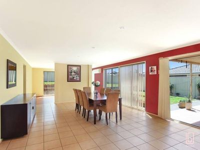 17 Lenola Crescent, Blue Haven