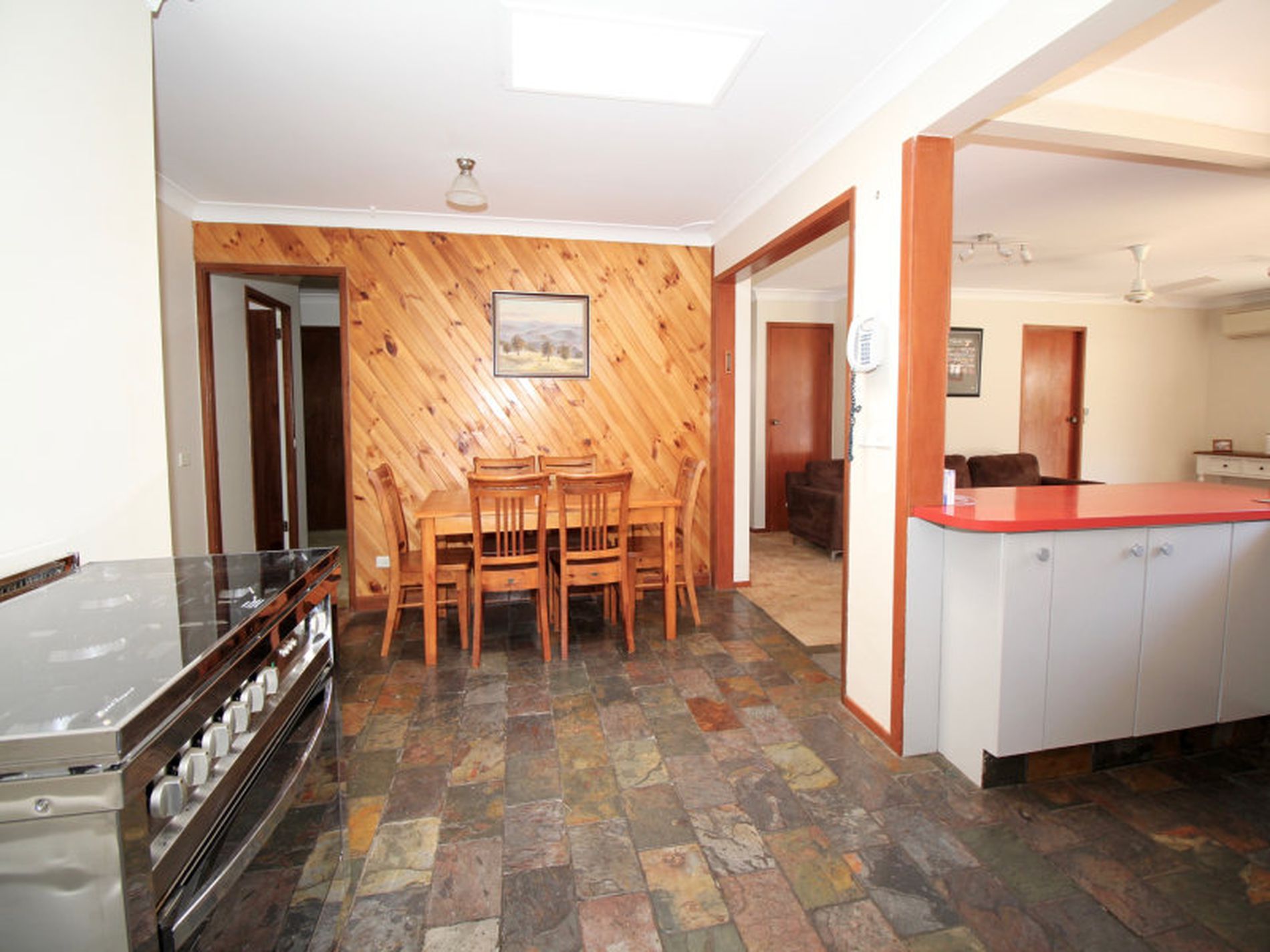 8 Landseer Street, Raglan