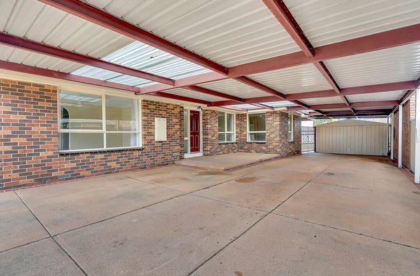 39  Langdon Crescent , Craigieburn