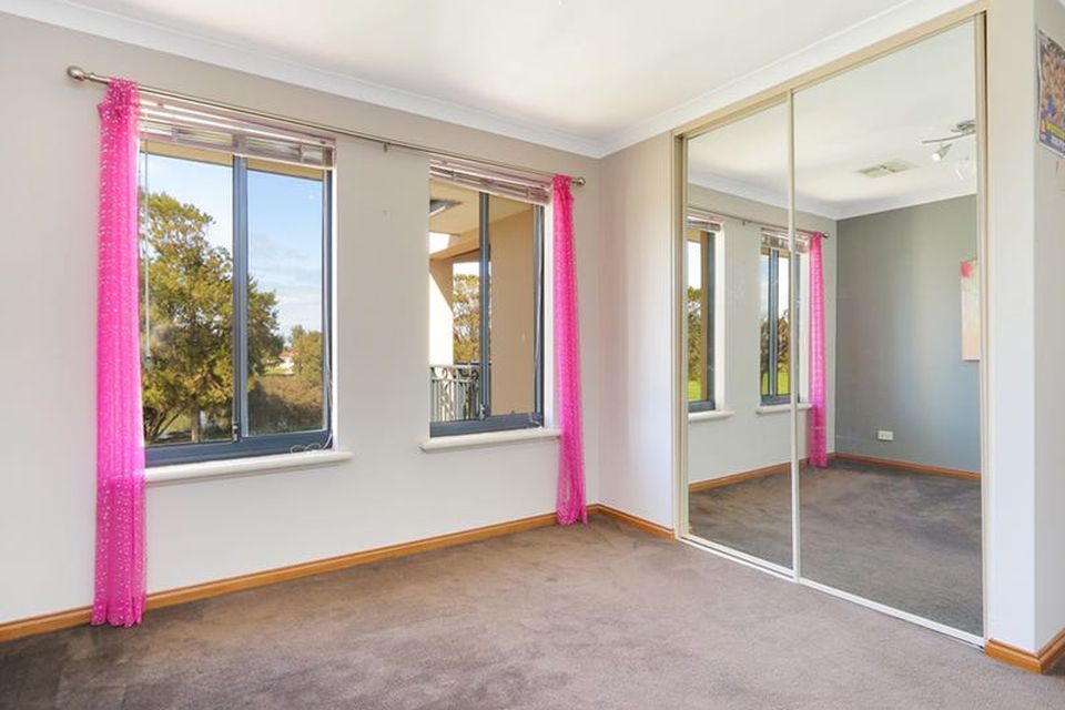 23 Highlander Parade , Rockingham