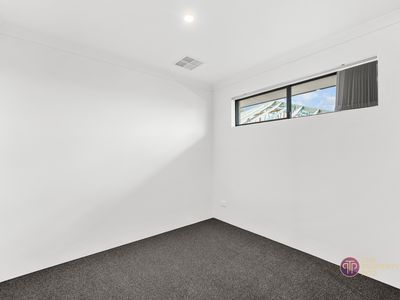 19 Flannigan Approach, Champion Lakes