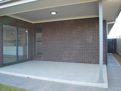42B Keswick Parkway, Dubbo