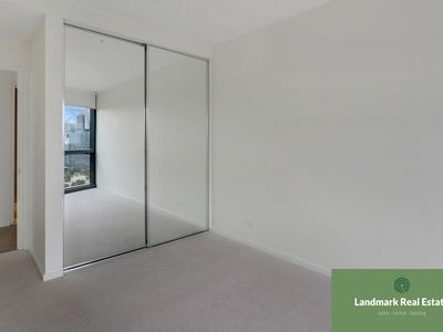 1004N / 883 COLLINS STREET, Docklands