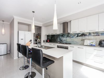 6 Marine Drive, Torquay