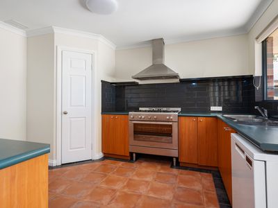 14 Smythe Drive, Broadwood