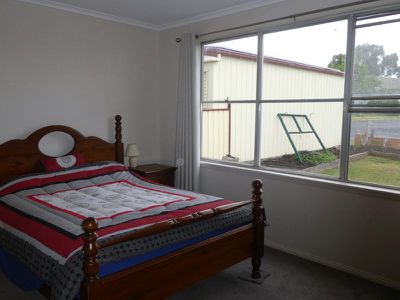 8 Sinclair Cres, Seymour