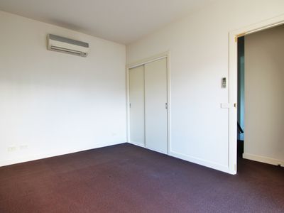 3 / 2 Jingella Avenue, Ashwood