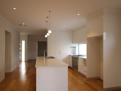 11 Fairway, Yokine