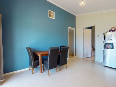 27 Salter Drive, Dubbo