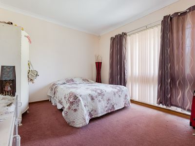 8 Mckenize Grove, Kelmscott