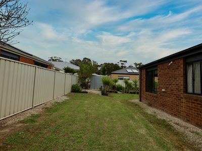 25 Barnett Drive, Kangaroo Flat