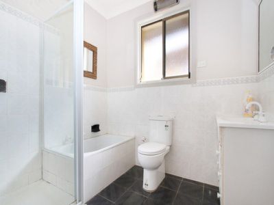 16 Sammat Avenue, Barrack Heights