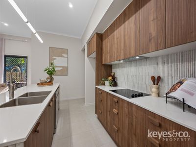 2 Enright Street, Mysterton