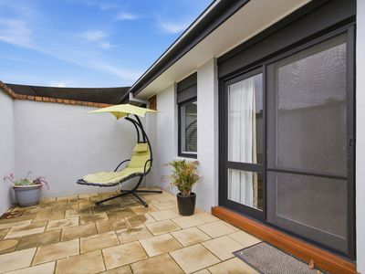 7 Ashley Court, Sale