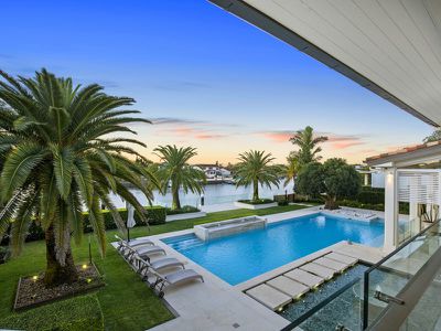 249-255 Monaco Street, Broadbeach Waters