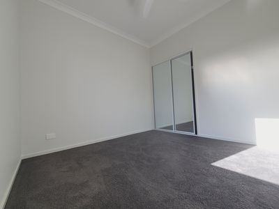 2 Glasspond Street, Chisholm