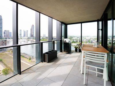810 / 915 Collins Street, Docklands