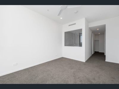 1308 / 10 Sickle Avenue, Hope Island