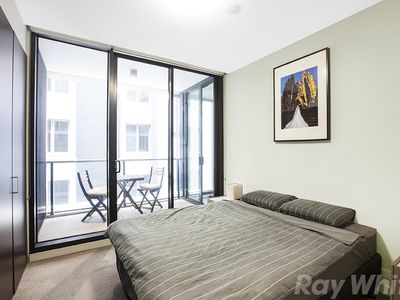 506/70 Queens Road, Melbourne