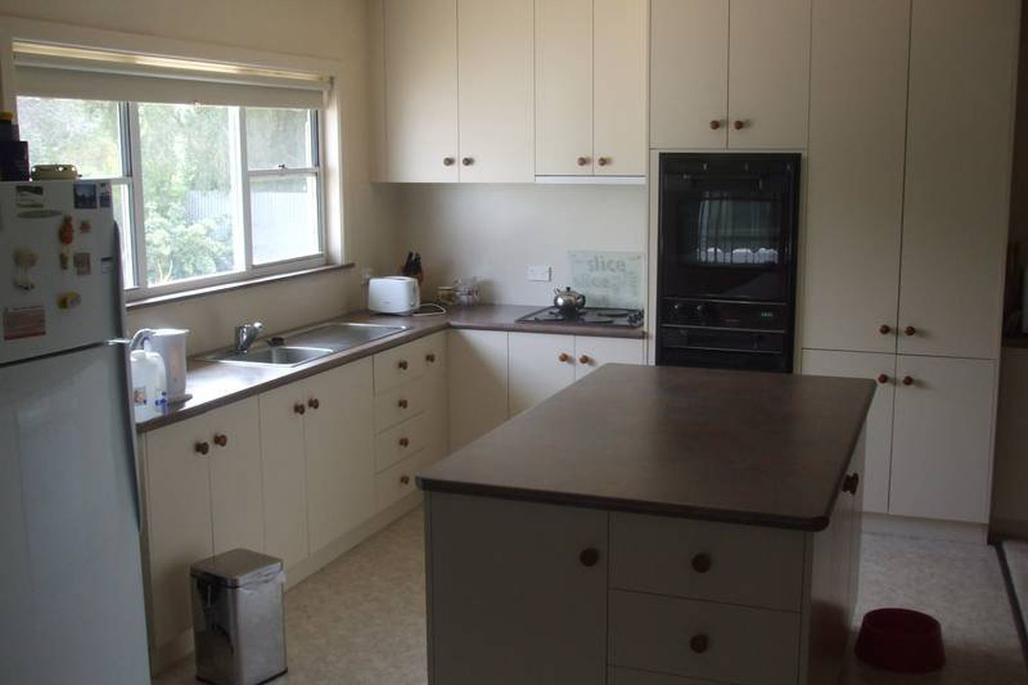 39 Rose Street, Horsham