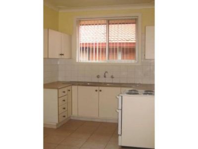 2 / 76 Jane Avenue, Warrawong