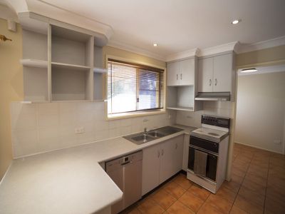 2 Cedar Court, Dubbo