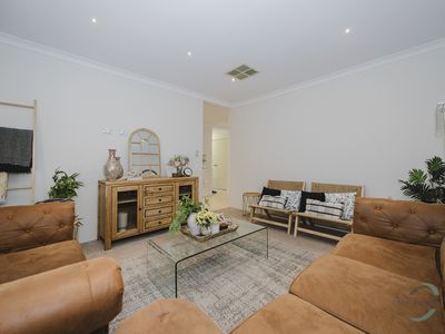 68 Leschenault Loop, Banksia Grove