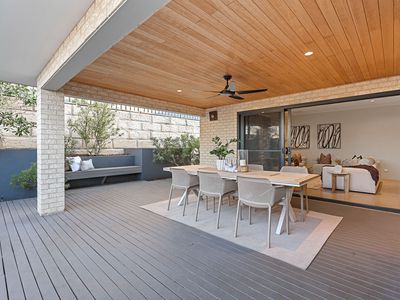 404 Kingsway, Landsdale