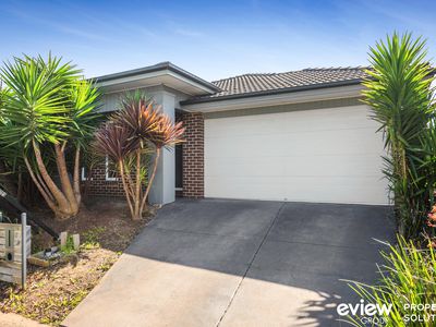 59 Linden Tree Way, Cranbourne North