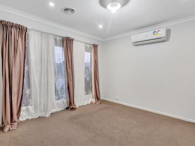 7 Dellinea Street, Cranbourne North
