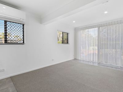 2 / 8 Rawle Street, Camira