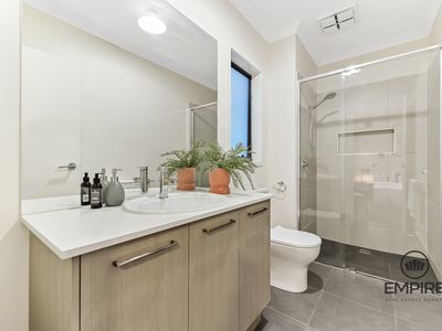 9 Pecan Gr, Clyde North