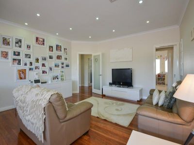 17 Riseberry Way, Somerville