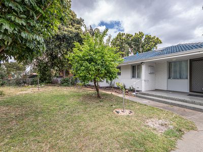 24 Grasmere Way, Kelmscott