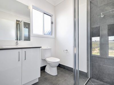 2 / 5 Heartwood Drive, Edgeworth