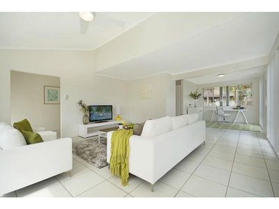 56 Lake Entrance Boulevard, Noosaville