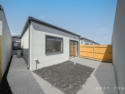 26 Pine Cone Walk, Fraser Rise