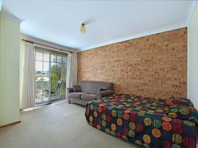1 / 74 Peterborough Avenue, Lake Illawarra