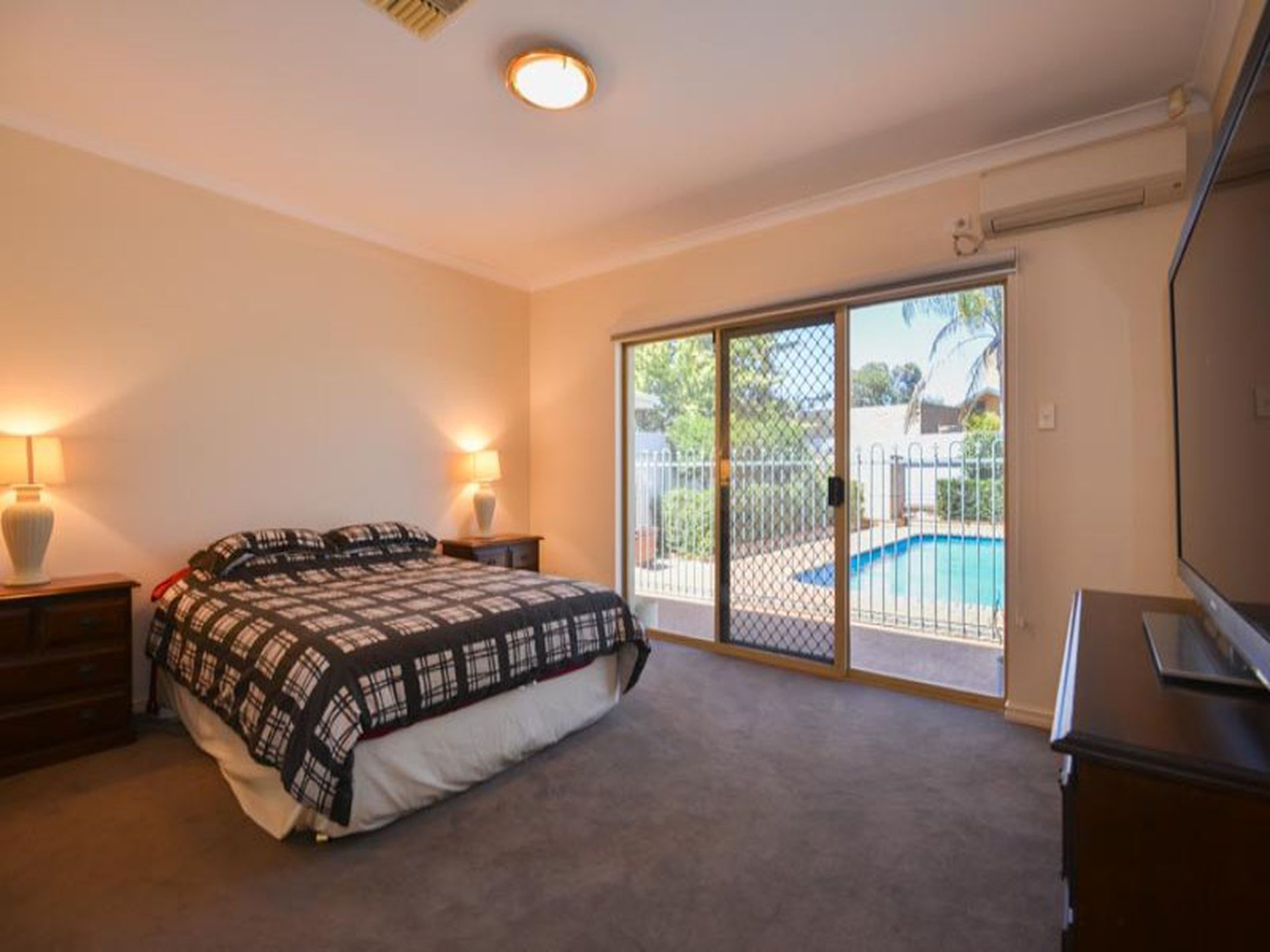 20 Riverina Way, Hannans