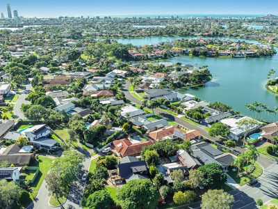 1 Langford Court, Mermaid Waters