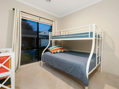 2 / 17 Bass Avenue, Rosebud