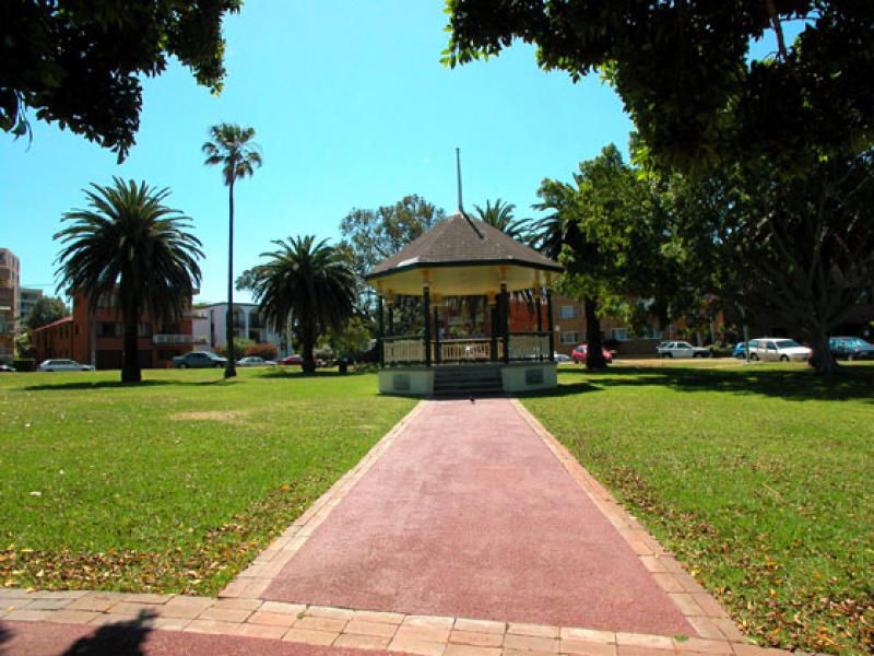 15 / 10 Market Square, Wollongong
