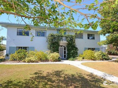 18-20 Long Street, Point Vernon