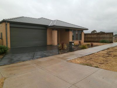 9 Reginato Court, Tarneit
