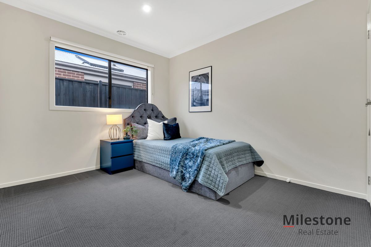 6 Galileo Way, Cranbourne West