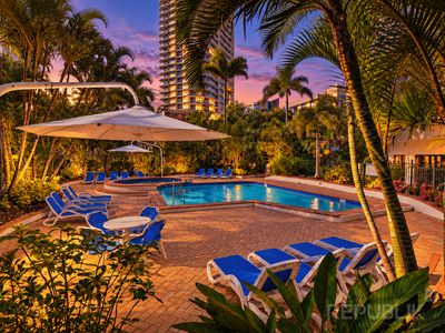 6B / 30 LAYCOCK STREET, Surfers Paradise