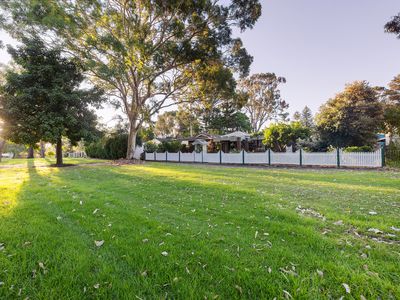 30 Regency Drive, Thornlie