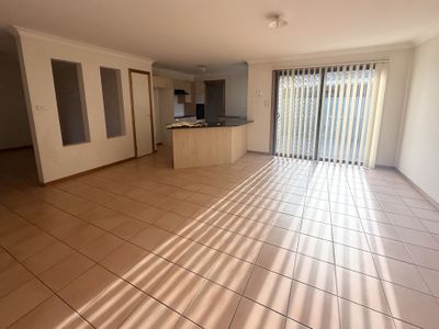 11 Rossini Drive, Hinchinbrook